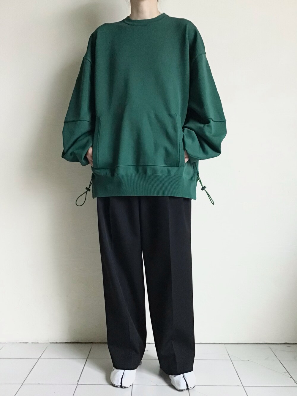 HeRIN.CYEのスウェットを使った人気ファッションコーディネート - WEAR