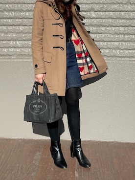 BURBERRYのダッフルコート（ブラウン系）を使った人気ファッション