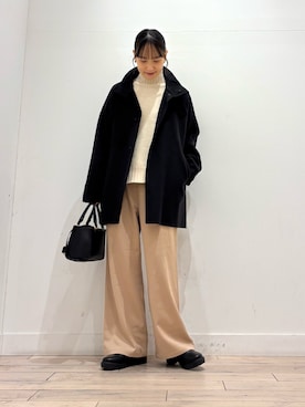 ウールスタンドショートコートを使った人気ファッションコーディネート