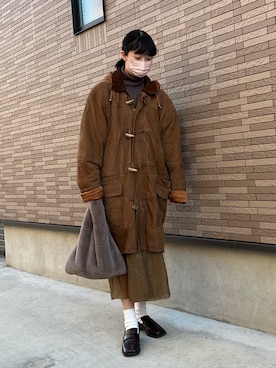 BURBERRYのダッフルコート（ブラウン系）を使った人気ファッション