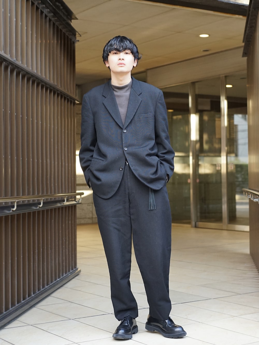 岡本 大護｜COMME des GARCONS HOMMEのテーラードジャケットを使った