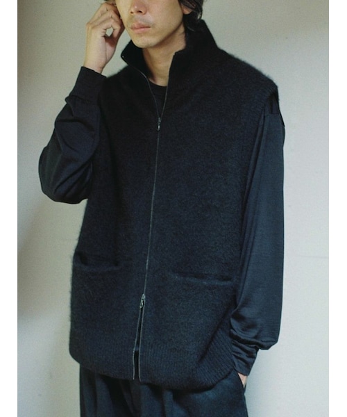 LIDNM（リドム）の「CASHMERE HARD MILLED ZIP VEST（ベスト）」 - WEAR