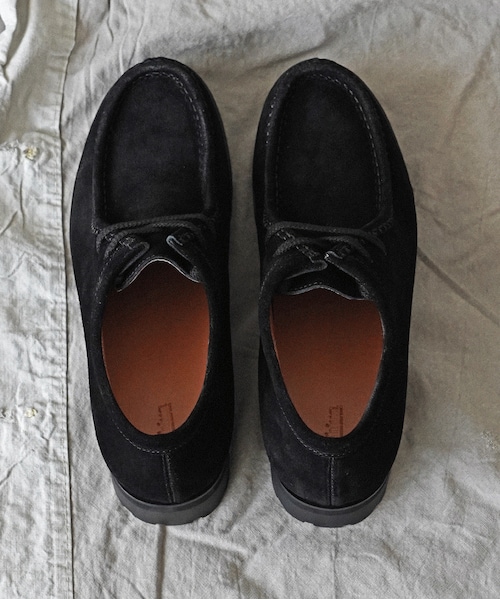 shiun（シウン）の「BLACK SUEDE MOCCASIN（モカシン/デッキシューズ
