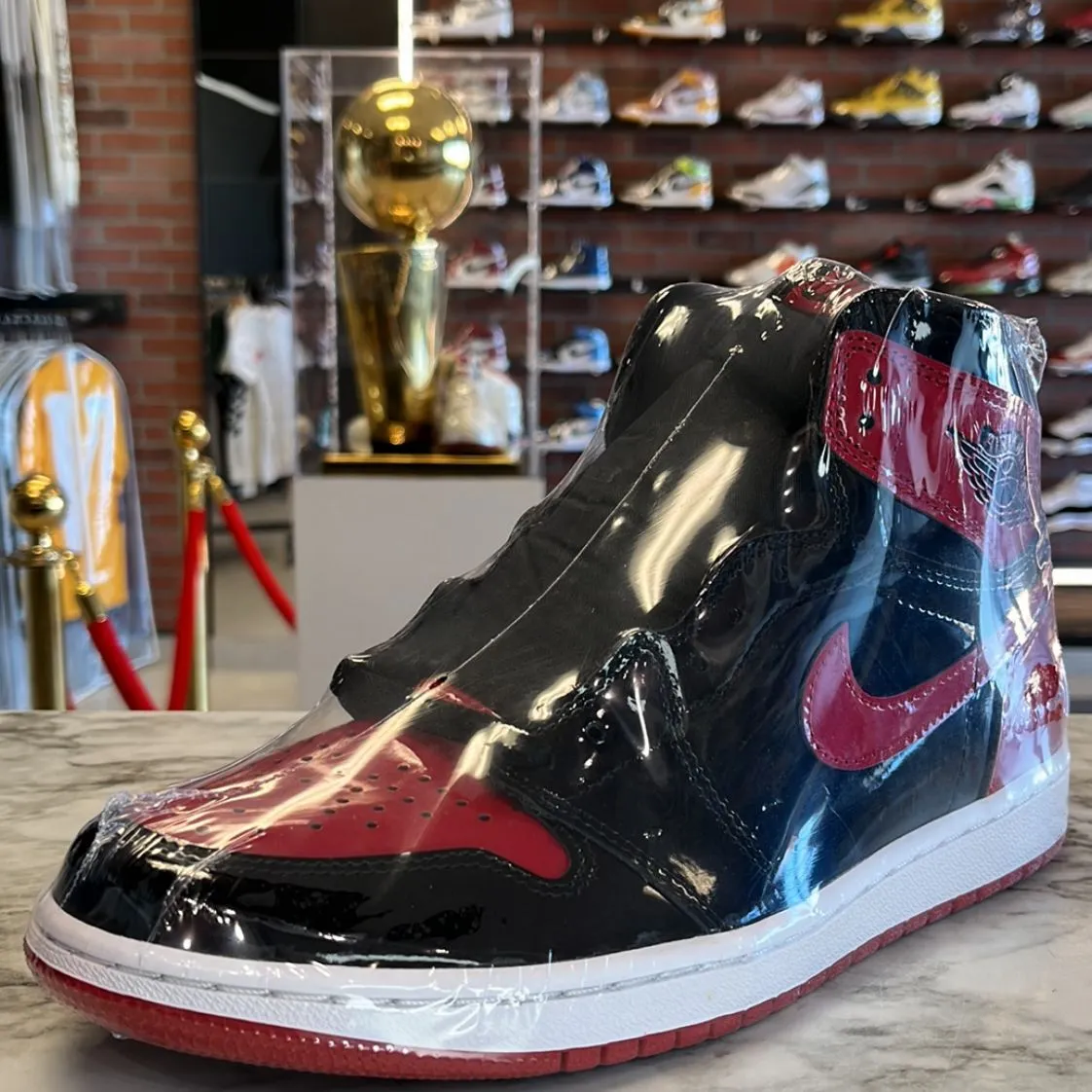 NIKE エアジョーダン1 レトロ パテントブレッド 22センチ NIKE エア