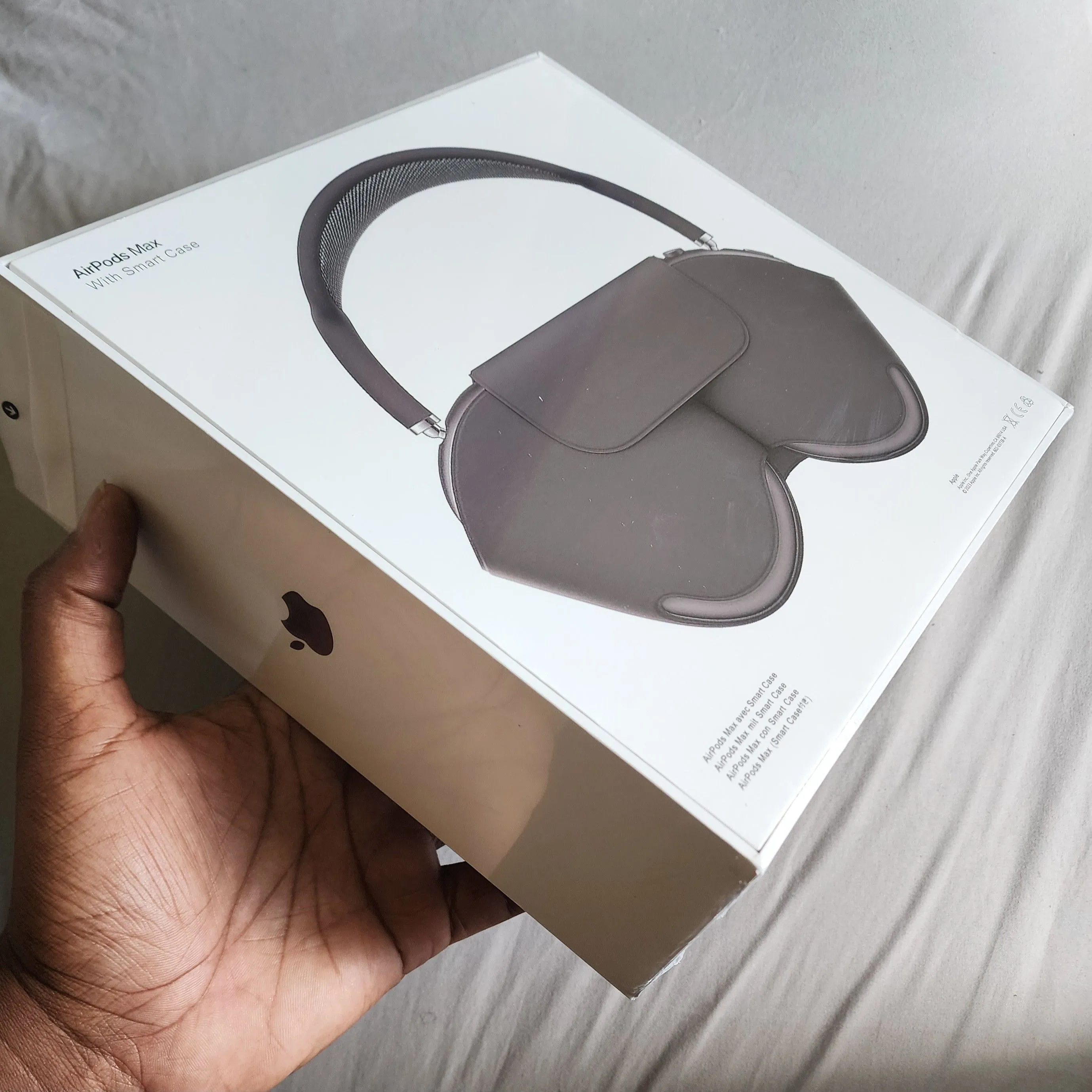 Apple AirPods Max with Smart Case in Space Gray, Sky Blue