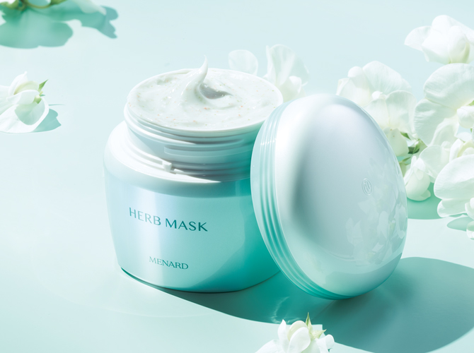 毛穴の入り口に蓄積した角質に着目。ハーブの力でなめらかに整える角質