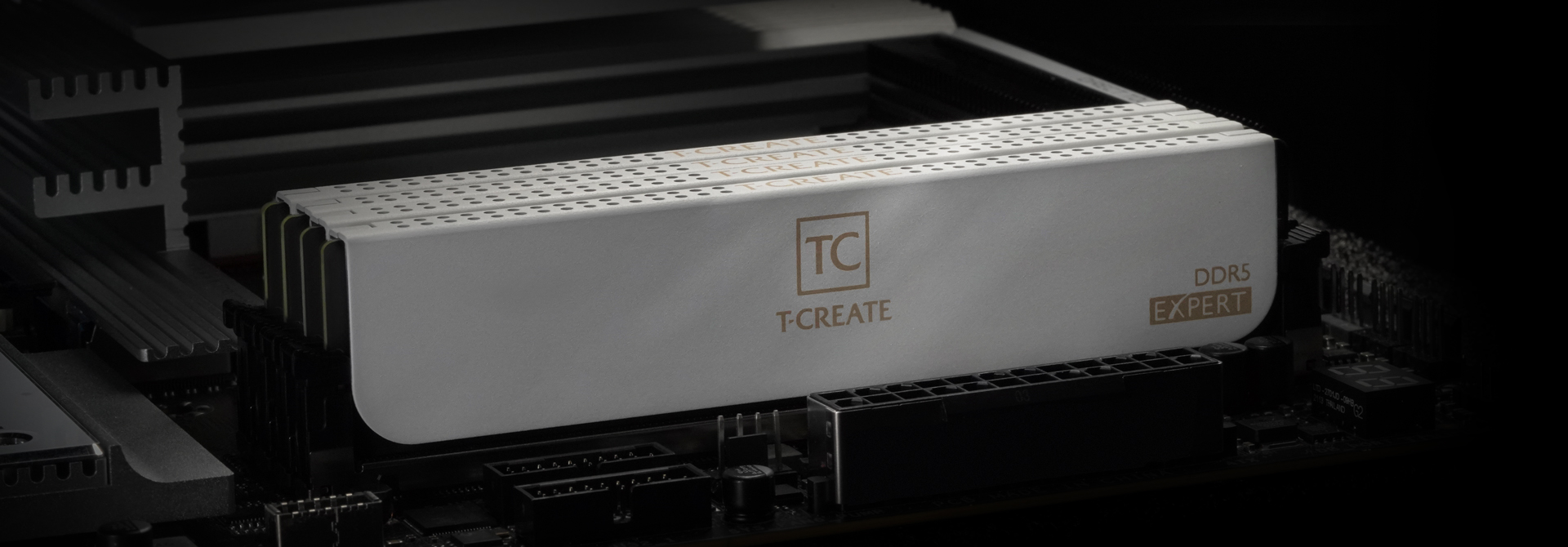 EXPERT DDR5 DESKTOP MEMORY BLACK 32GB(2x16GB) 7200MHz CL34 - TEAMGROUP