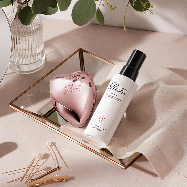 リファハートブラシ＆洗い流さないヘアウォーターセット | ReFa