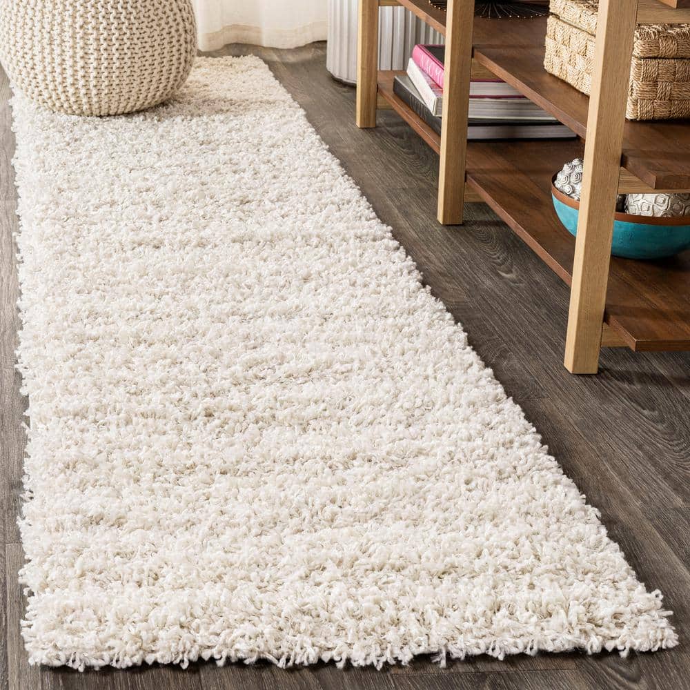 JONATHAN Y Mercer Shag Plush Cream 2 ft. x 8 ft. Runner Rug