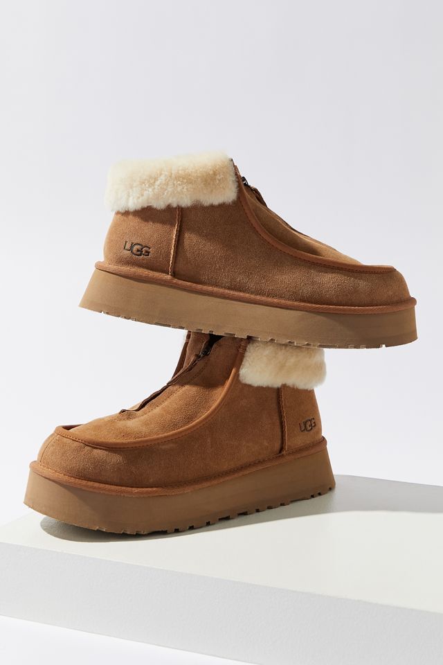 UGG Funkette Boot | Urban Outfitters