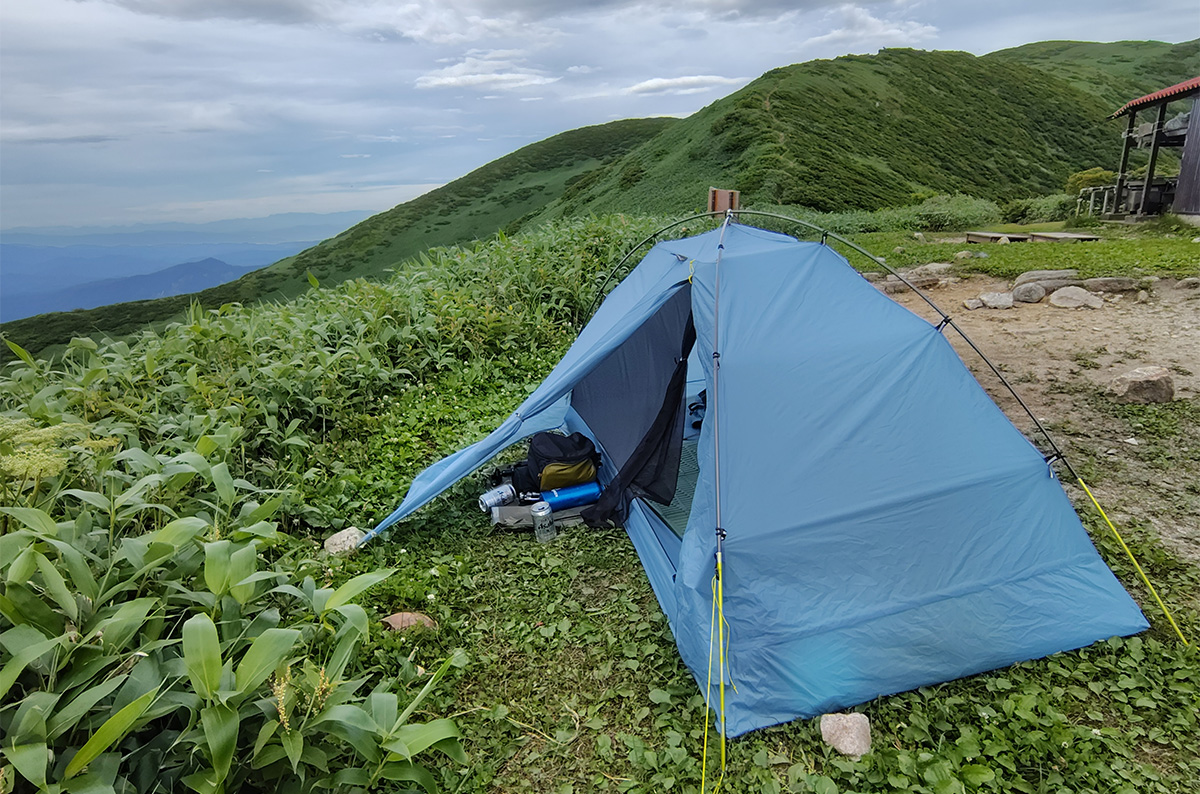 稜線でこんな快適ってアリ？」パーゴワークス新作・ZENN DOME SHELTER