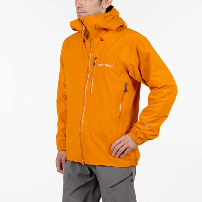 雪山登山で大活躍！モンベルのハードシェルは初めての雪山にも最適
