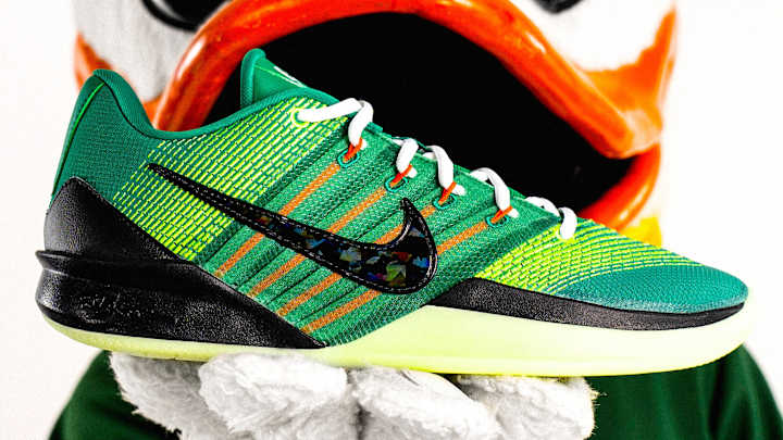 The Oregon Duck Redesigned Sabrina Ionescu's Nike Basketball Shoes