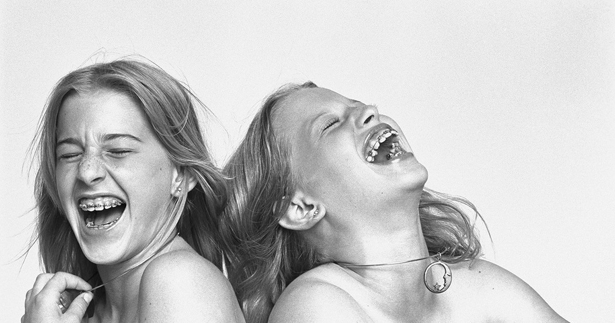 コム デ ギャルソン1988秋冬キャンペーンがポスターになって、ドーバー