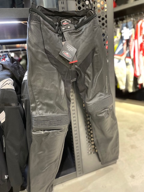 入荷速報】2024年SS新作！レザージャケットとレザーパンツが入荷しま