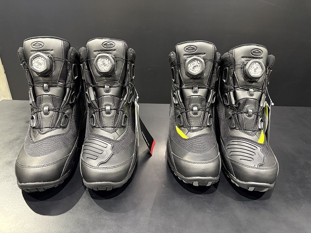 便利です、アドーネシューズ：KUSHITANI 三鷹店 | KUSHITANI 三鷹店