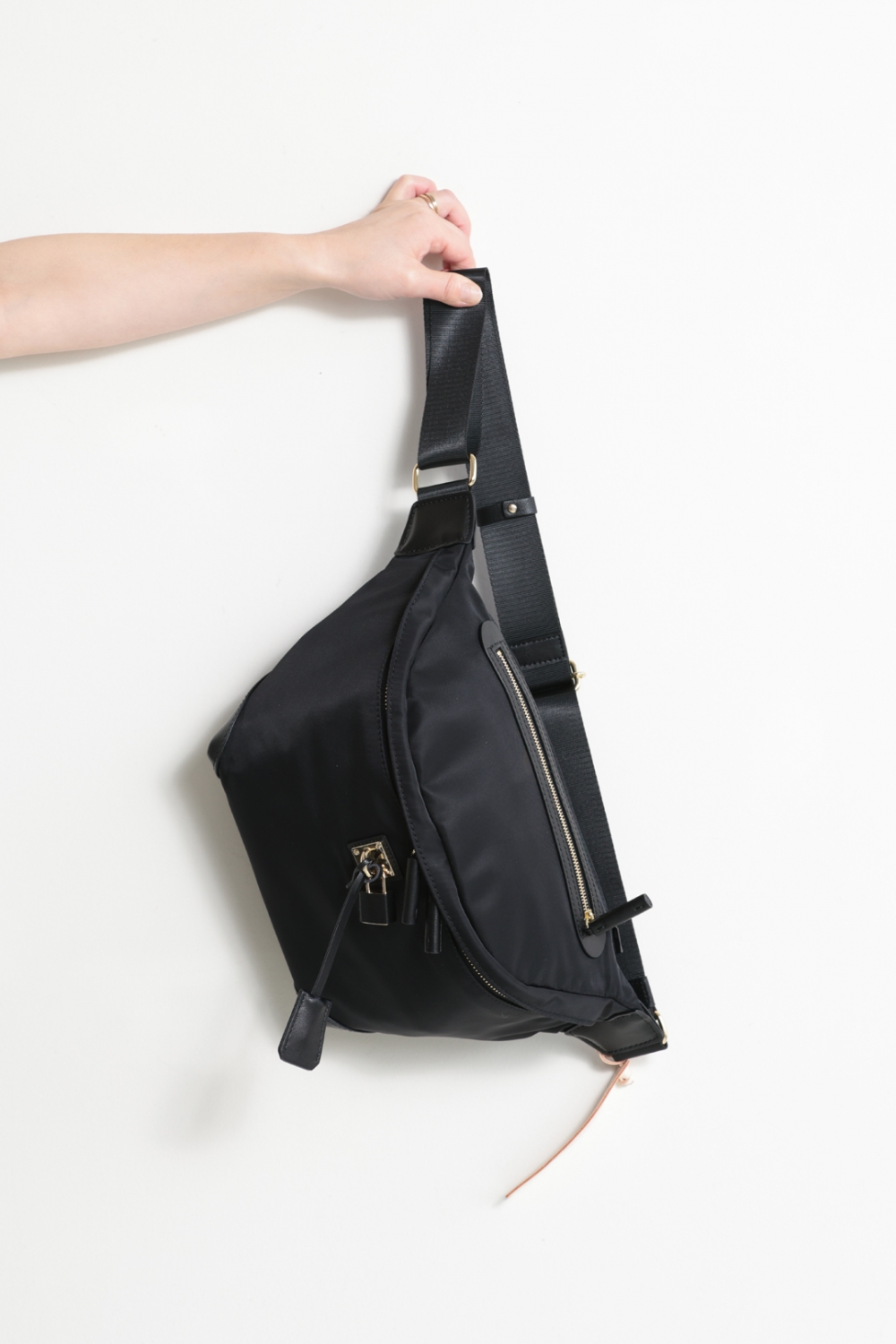 mica della valle（ミカデラヴァッレ） | YAMAROKU New Arrival