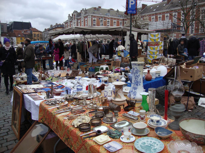 カワイイ＆ステキの宝庫！ブリュッセル「ジュ ド バル広場の蚤の市