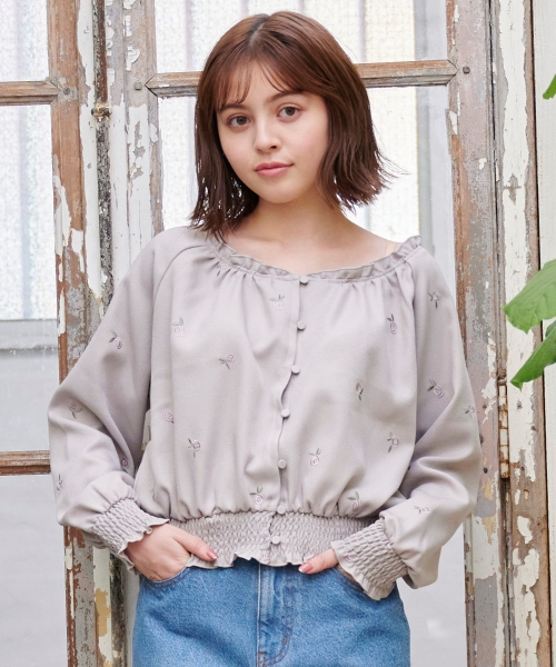 フラワー刺繍ギャザーブラウス/MAJESTIC LEGON(マジェスティックレゴン