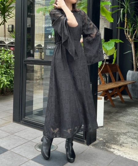 袖スリットフレアーワンピース/MAJESTIC LEGON(マジェスティックレゴン