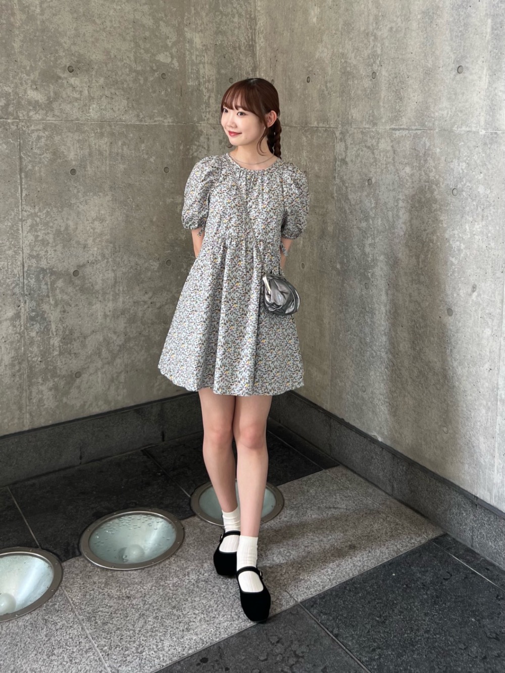 花柄パフスリーブミニワンピース | Kaoru | TINA：JOJUN | ソラリア