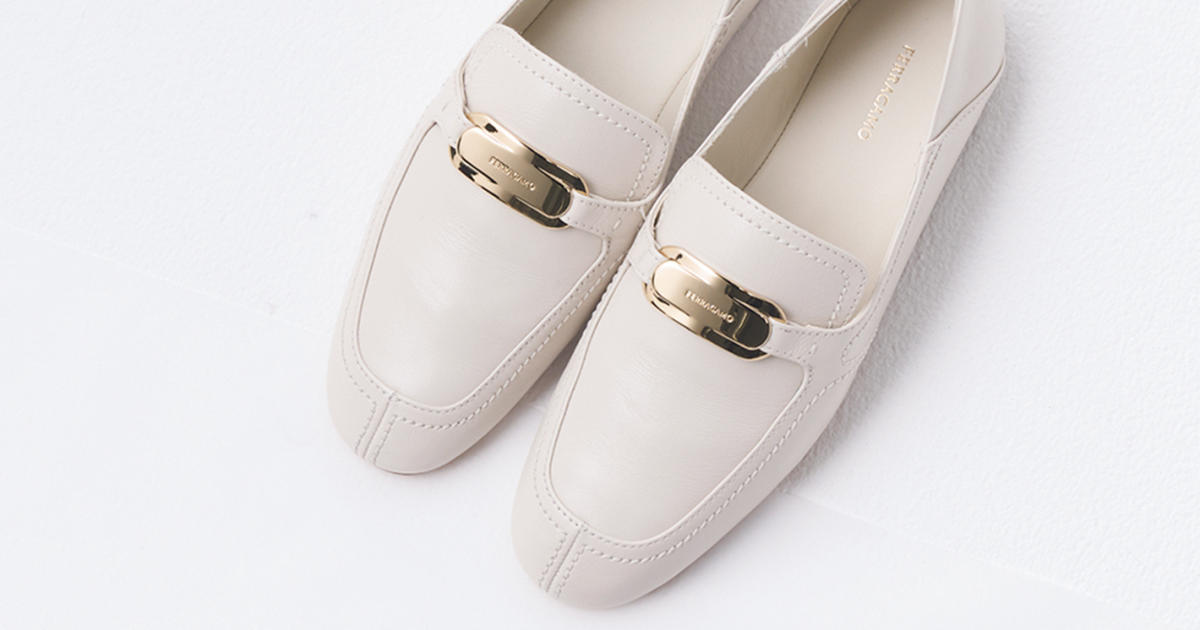 フェラガモ】新作ローファーはミュールにもなる2way仕様。オンオフ大