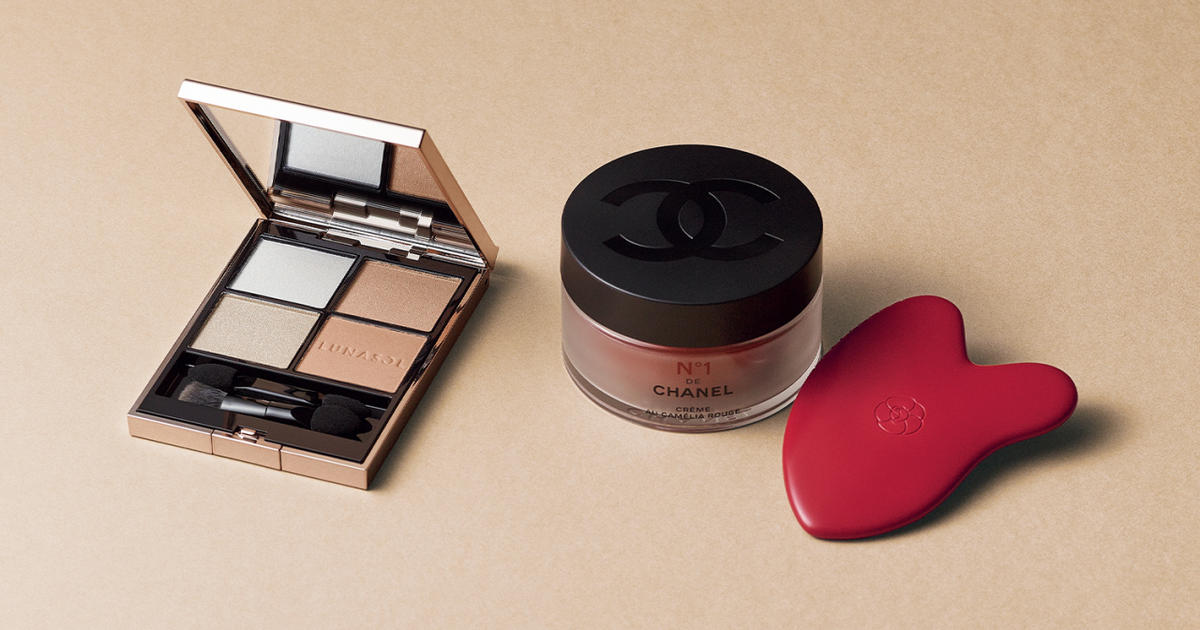 2025年は潤い肌に透明感アイシャドウをまとって！ シャネルのクリーム