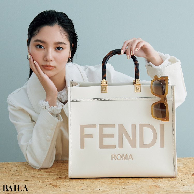 フェンディ】ロゴが効いたトートバッグ＆ミニ財布の最新をチェック
