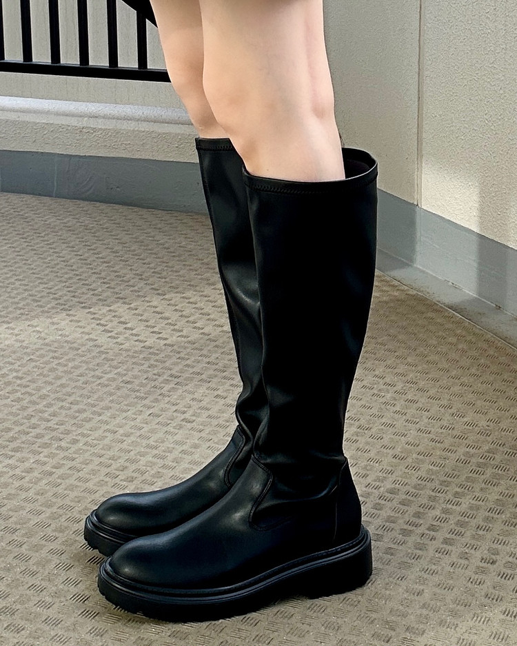 ジーユー】ウルトラストレッチロングブーツは本当に軽くて歩きやすいの