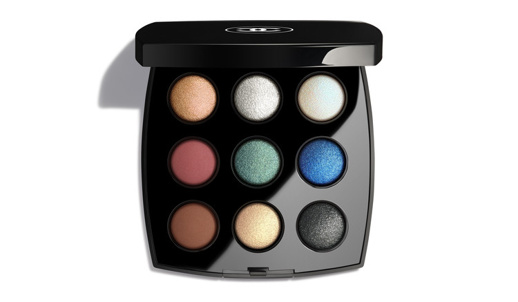 シャネル】イメージソースは“宇宙”。絶対手に入れたい魅惑のメーク