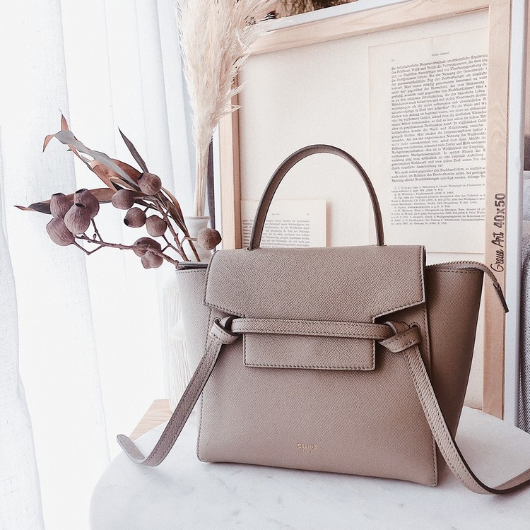 30代からの名品バッグ】セリーヌのベルトバック｜＠BAILA（バイラ）