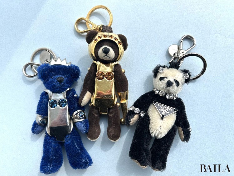 プラダ バッグチャーム】見ているだけで癒される！BAILA ウェブ編集長