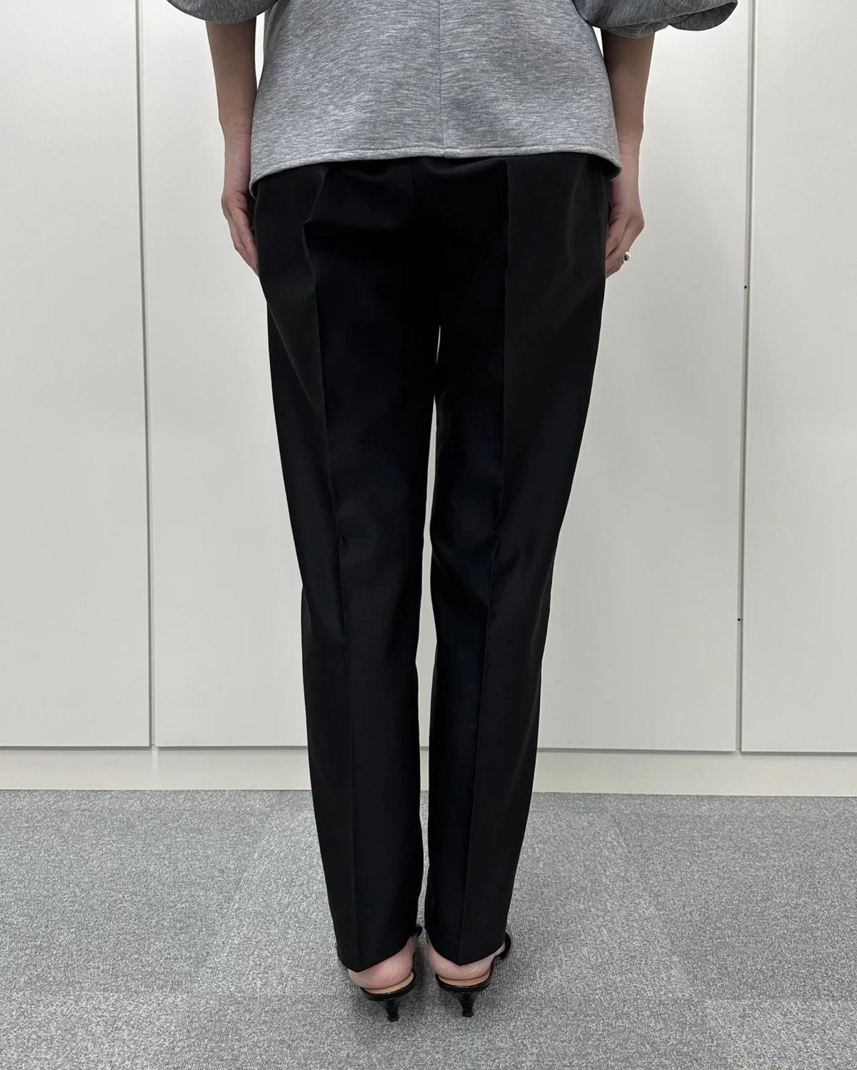 E by éclatの大ヒット 「大人ベイカーパンツ」 身長152cmと164cm