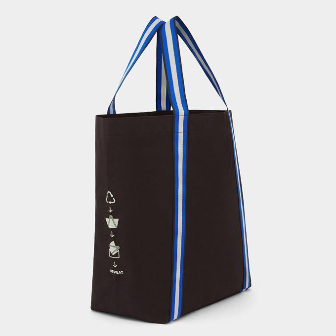 完売必至！人気の「Universal Bag」にアニヤ・ハインドマーチの