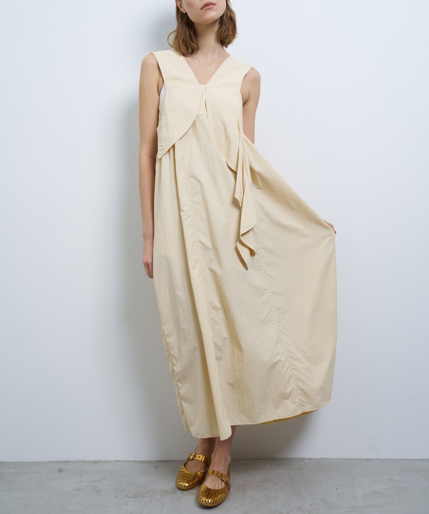 アシンメラッフルノースリーブワンピース|LANVIN en Bleu | LANVIN en