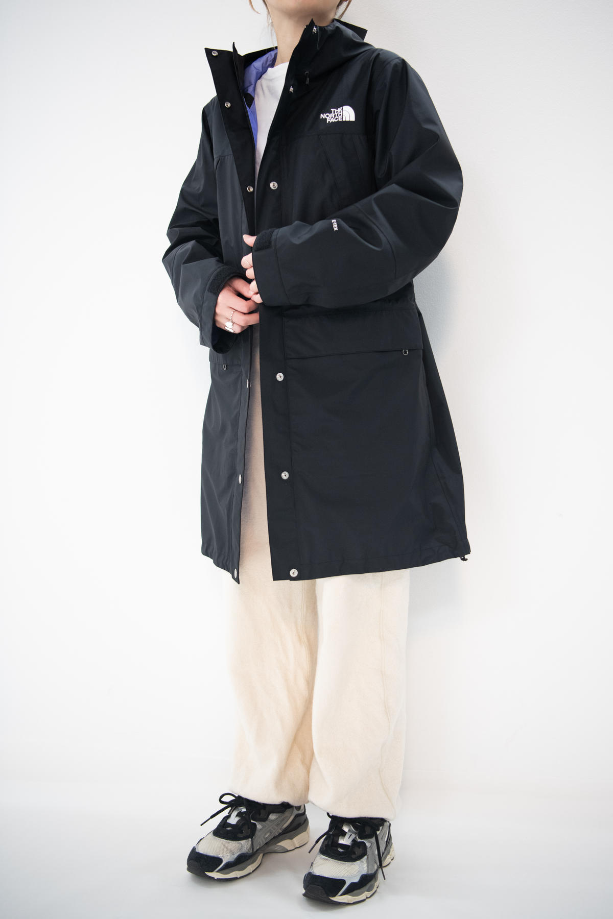 ザ・ノース・フェイス』の「マウンテンレインテックスコート」があれば