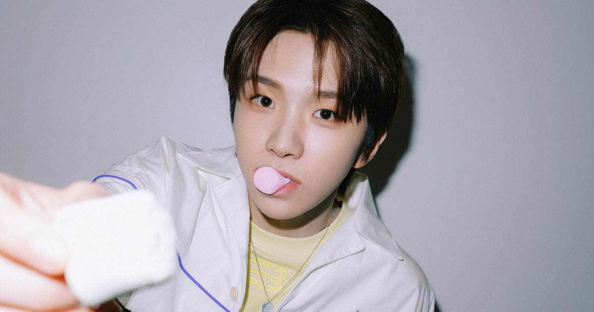 BOYNEXTDOORメンバー・WOONHAK（ウンハク）「SBS人気歌謡」MC時の