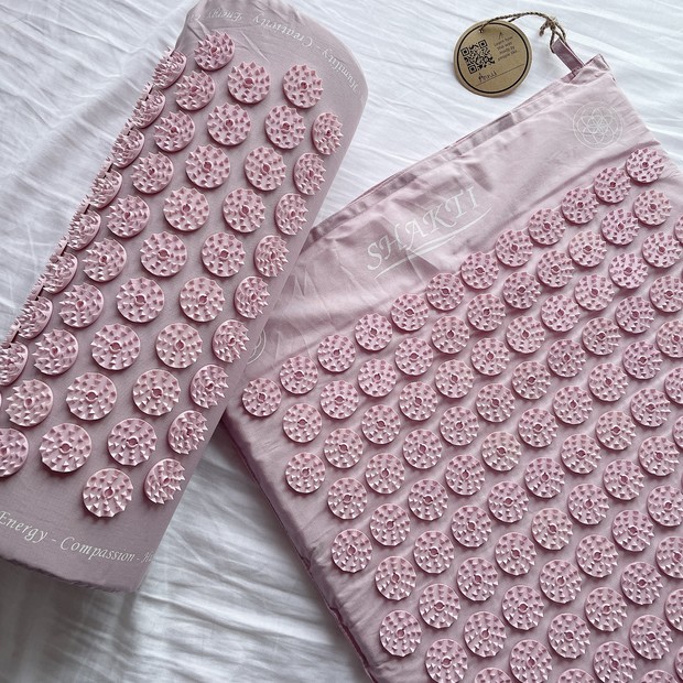 シャクティマット」の効果は？ 美容のプロやインフルエンサーのリアル