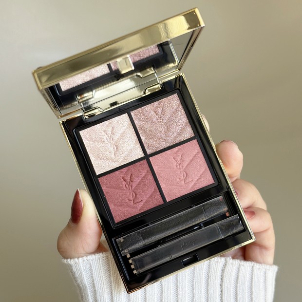 エッセンス スキングロウ220 &イヴサンローラン クチュールミニ