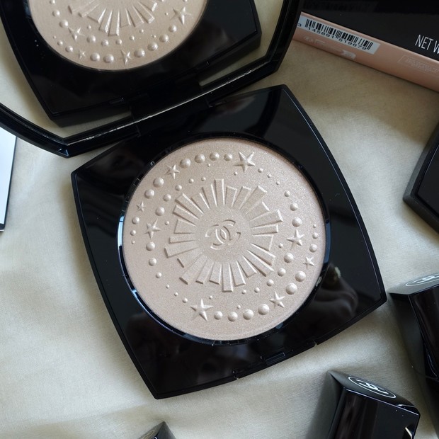 シャネルのクリスマスコフレ2024」気になる限定アイテムをスウォッチ