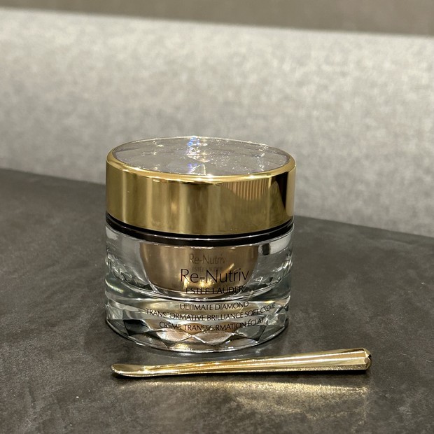 エスティ ローダーのラグジュアリーエイジングケアクリーム