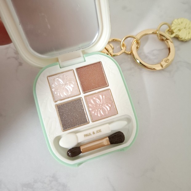 実際に使えるコスメガチャ】ポールアンドジョーのガチャガチャ！超