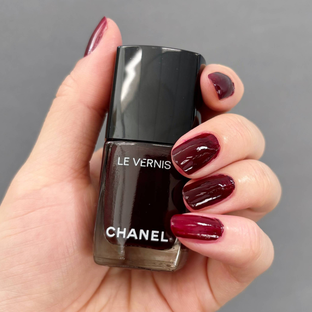 シャネルのネイル「ヴェルニ」全色スウォッチ公開！ 人気色TOP3や最新
