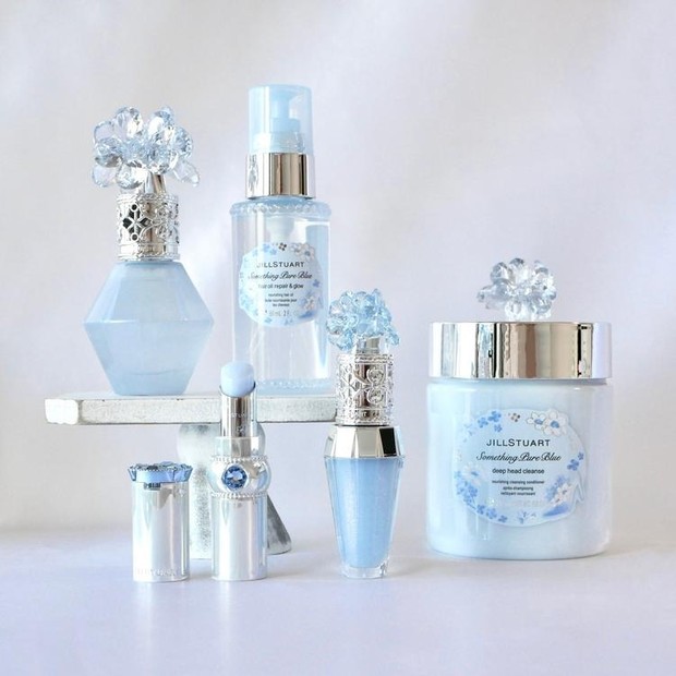 ジルスチュアート「サムシングピュアブルー」が今年も登場！ 花嫁を