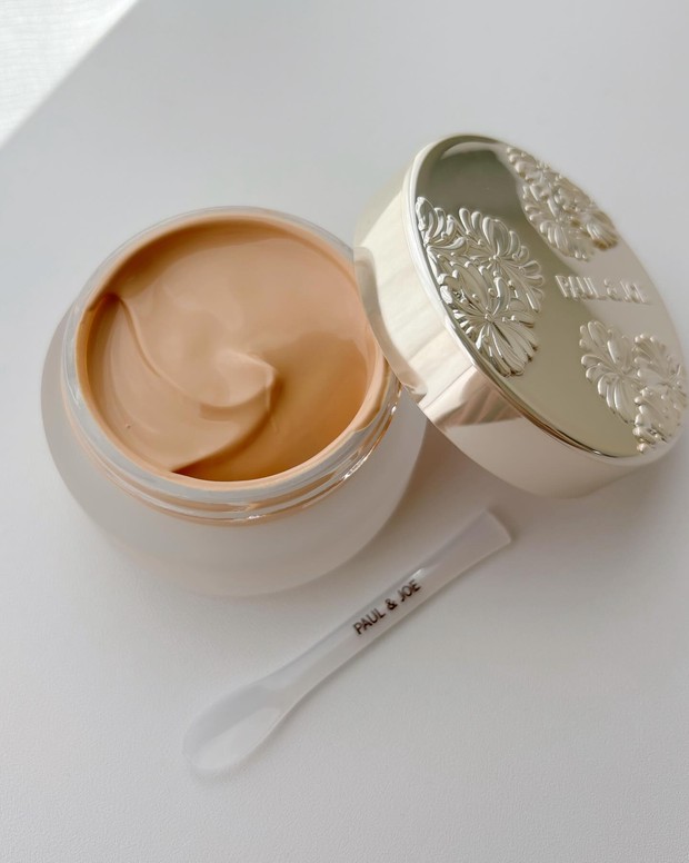 ポール & ジョーのクリームファンデが新しくなって登場！ 真珠のような