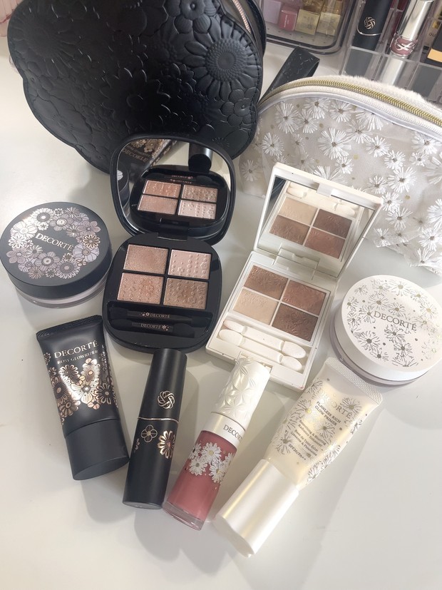 デコルテクリスマスコフレ2025】エターナル ブルームコレクションを