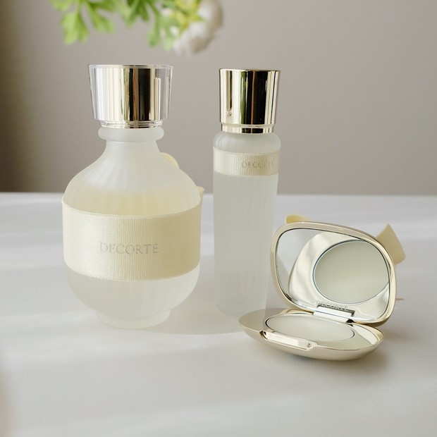 コスメデコルテ】ミモザの香水が限定発売！ 可愛いソリッドパフューム