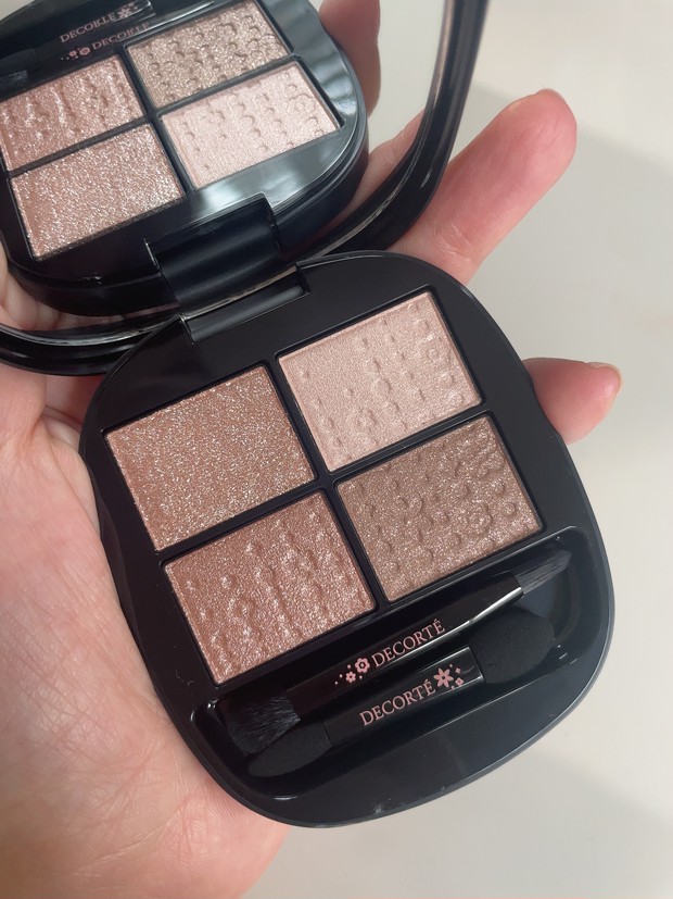 デコルテクリスマスコフレ2025】エターナル ブルームコレクションを