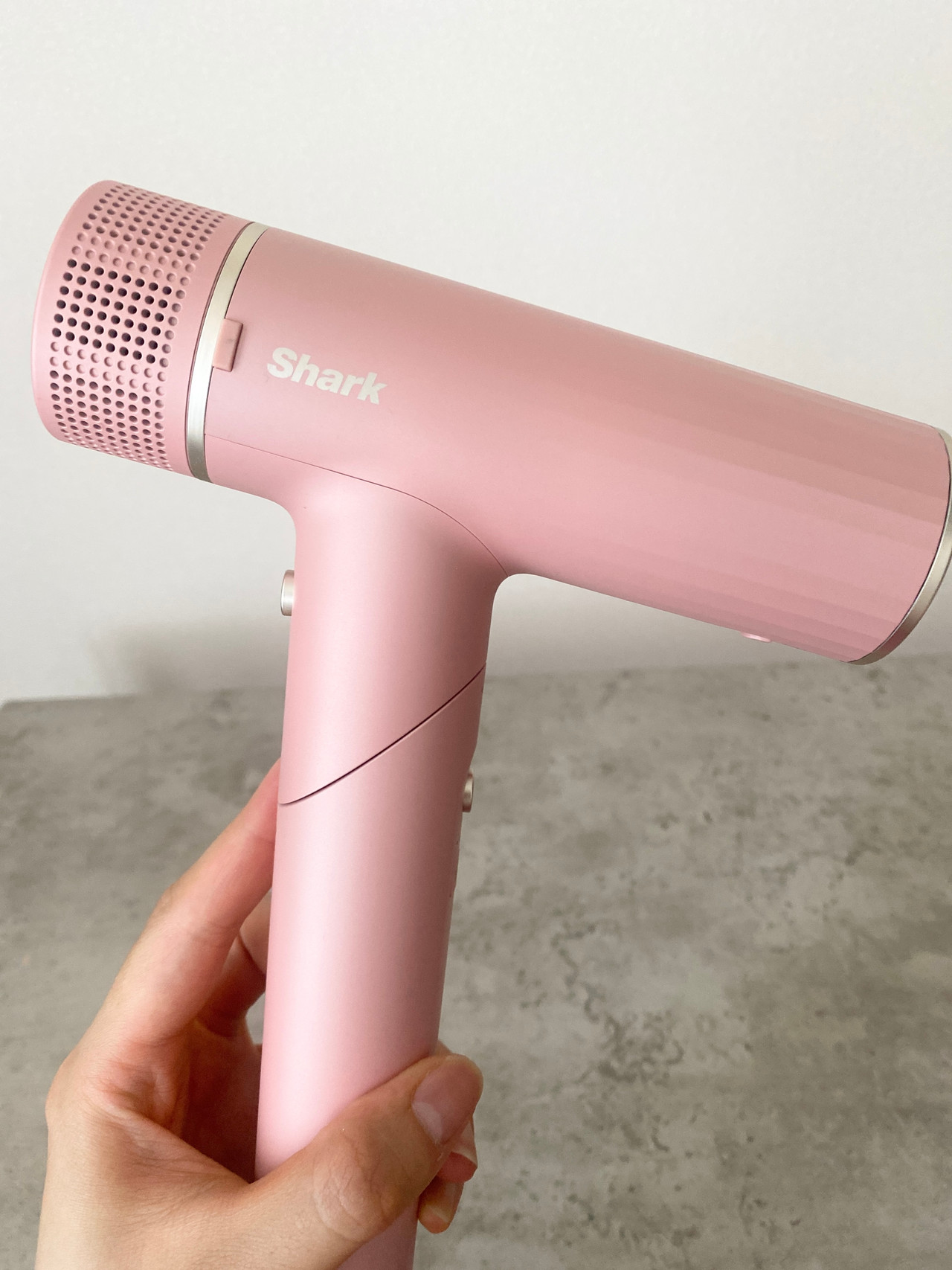 Shark® Beautyからヘアドライヤー新発売！ 魅力を美容師目線で解説