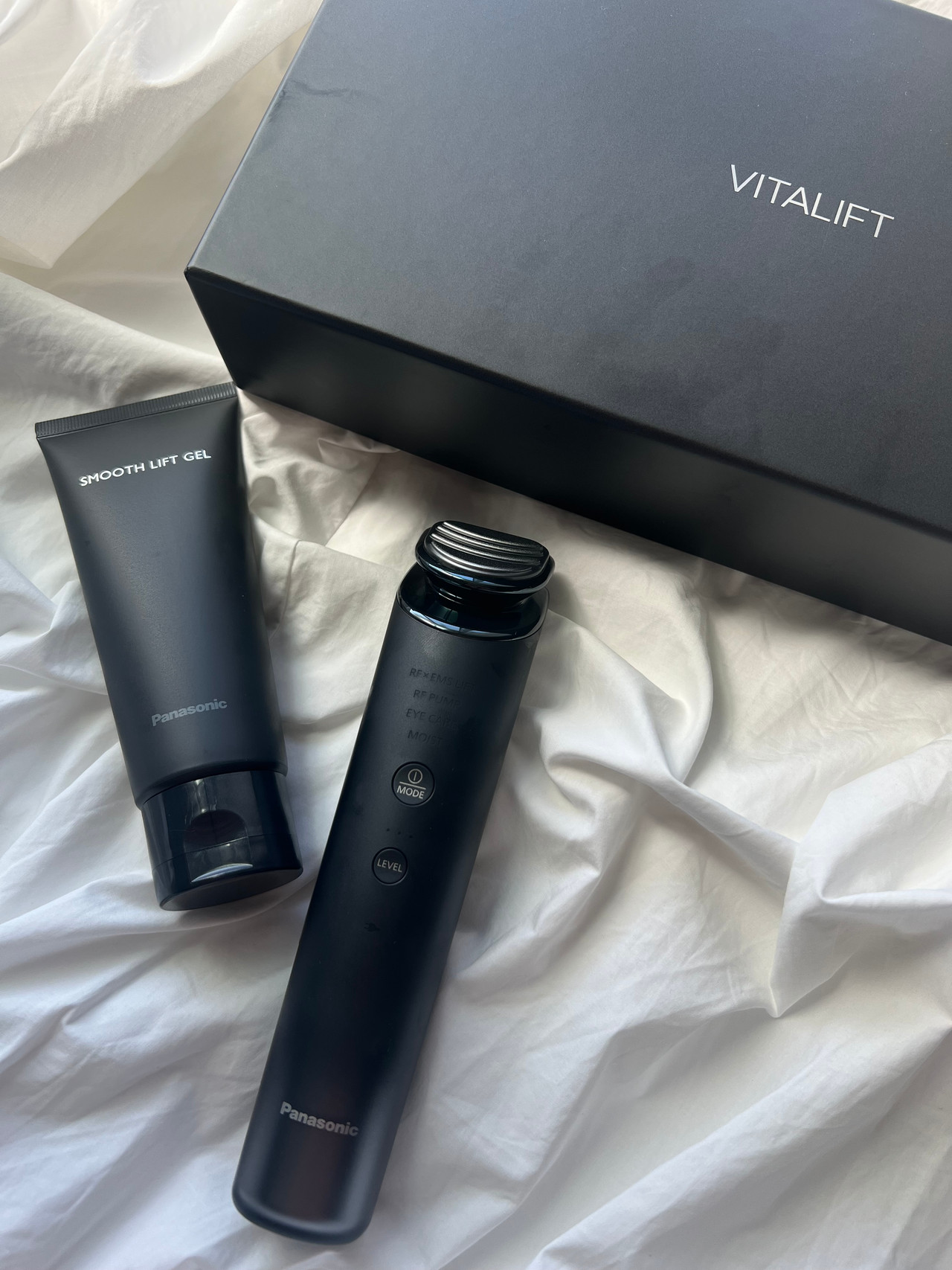 ミドル世代の強い味方】1本9役の美顔器「パナソニック バイタリフト